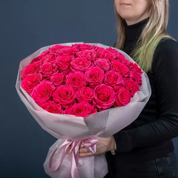 Купить Букет из 33 роз в  с бесплатной доставкой: цена, фото, описание
