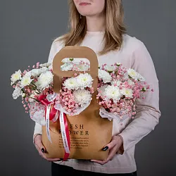 Купить Композиция в сумочке «Кружева» в  с бесплатной доставкой: цена, фото, описание