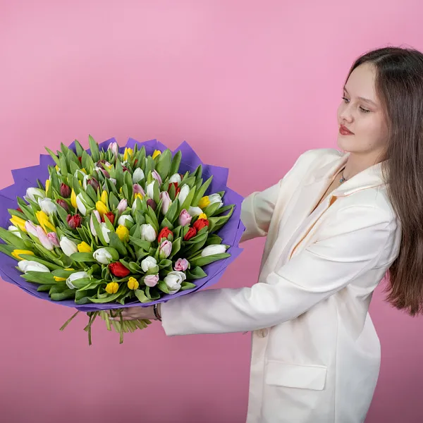 Купить Букет 101 тюльпан микс в  с бесплатной доставкой: цена, фото, описание