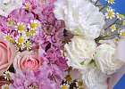 Купить Букет «Все просто» из ромашек, роз и кустовых хризантем в  с бесплатной доставкой: цена, фото, описание