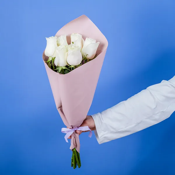 Купить Букет из 6 белых роз 50 см (Эквадор) в  с бесплатной доставкой: цена, фото, описание