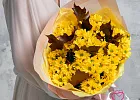 Купить Букет из 9 жёлтых хризантем с кверкусом в  с бесплатной доставкой: цена, фото, описание