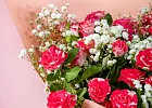 Купить Букет из кустовых роз и гипсофил в  с бесплатной доставкой: цена, фото, описание