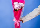 Купить Букет из 3 розовых пионов (Премиум) в  с бесплатной доставкой: цена, фото, описание