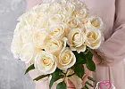 Купить Букет из 25 белых роз 40 см (Эквадор) в Санкт-Петербурге с бесплатной доставкой: цена, фото, описание
