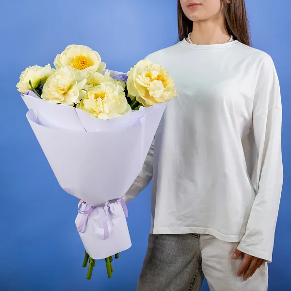 Купить Букет из 9 лимонных пионов (Премиум) в  с бесплатной доставкой: цена, фото, описание