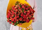 Купить Букет из 25 кустовых роз Фаерфлеш в Санкт-Петербурге с бесплатной доставкой: цена, фото, описание