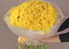 Купить Букет из 35 желтых кустовых хризантем в Санкт-Петербурге с бесплатной доставкой: цена, фото, описание