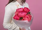 Купить Букет из 7 коралловых пионов (Премиум) в  с бесплатной доставкой: цена, фото, описание