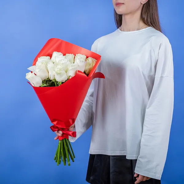 Купить Букет из 17 белых роз 50 см (Эквадор) в  с бесплатной доставкой: цена, фото, описание