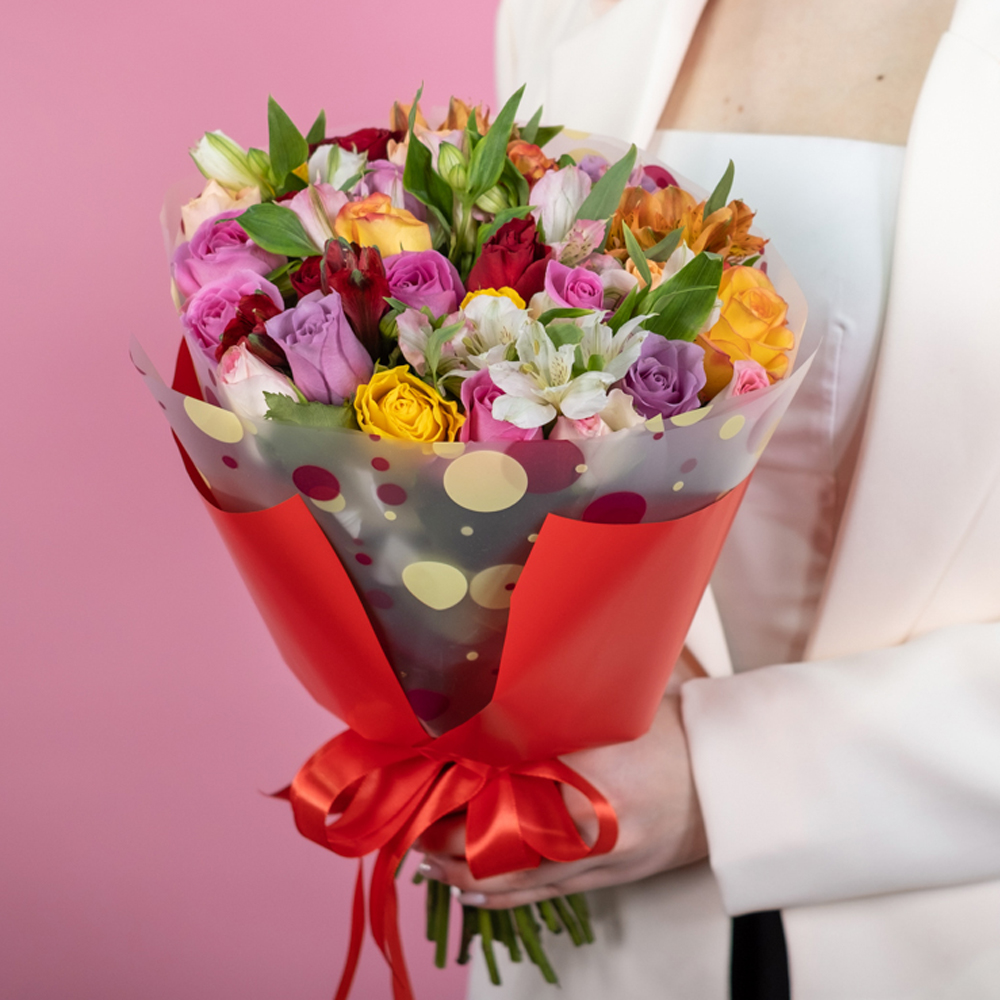 Букет «25 роз Кения с альстромерией»