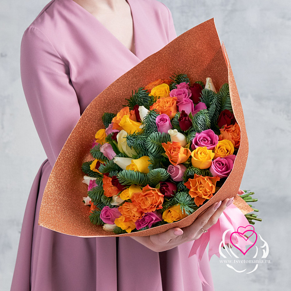 Купить Букет из 51 розы Кения микс с нобилисом в  с бесплатной доставкой: цена, фото, описание