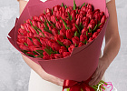 Купить Букет 101 красный тюльпан в Санкт-Петербурге с бесплатной доставкой: цена, фото, описание