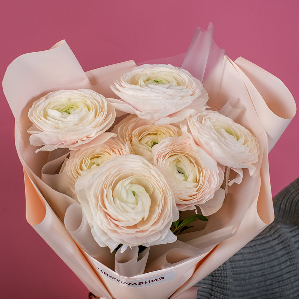 Купить Букет из  7 ранункулюсов в  с бесплатной доставкой: цена, фото, описание