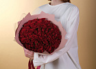 Купить 101 красная роза Кения в Санкт-Петербурге с бесплатной доставкой: цена, фото, описание