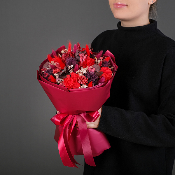 Купить Букет из сухоцветов «Красное вино» в  с бесплатной доставкой: цена, фото, описание