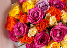 Купить Композиция в коробке «35 роз Кения микс» в Санкт-Петербурге с бесплатной доставкой: цена, фото, описание