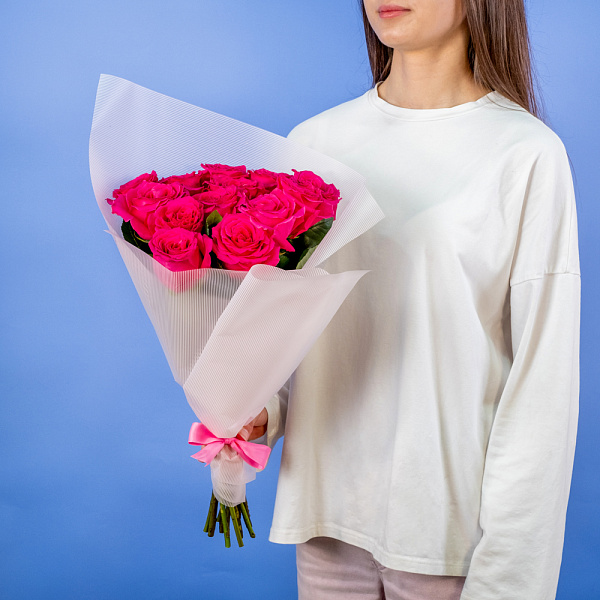 Купить Букет из 13 розовых роз 50 см (Эквадор) в  с бесплатной доставкой: цена, фото, описание