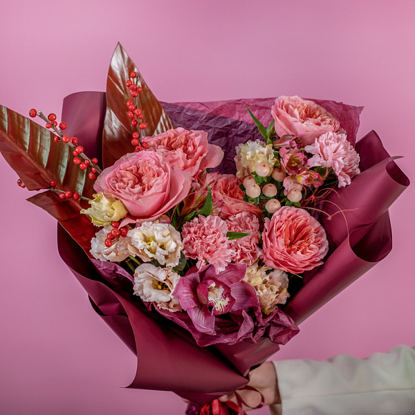 Купить Букет «Дань уважения» в  с бесплатной доставкой: цена, фото, описание