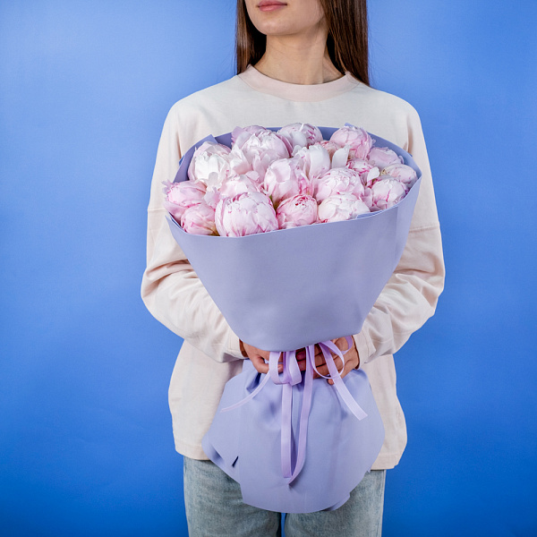 Купить Букет из 20 розовых пионов (Премиум) в  с бесплатной доставкой: цена, фото, описание