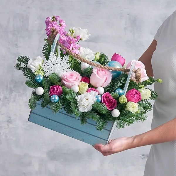 Купить Композиция «Зимние приключения» в  с бесплатной доставкой: цена, фото, описание