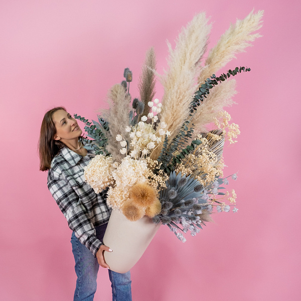 Купить Интерьерная композиция из сухоцветов «Вечность» в  с бесплатной доставкой: цена, фото, описание