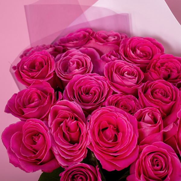Купить Букет из 25 розовых роз 70 см (Эквадор) в  с бесплатной доставкой: цена, фото, описание