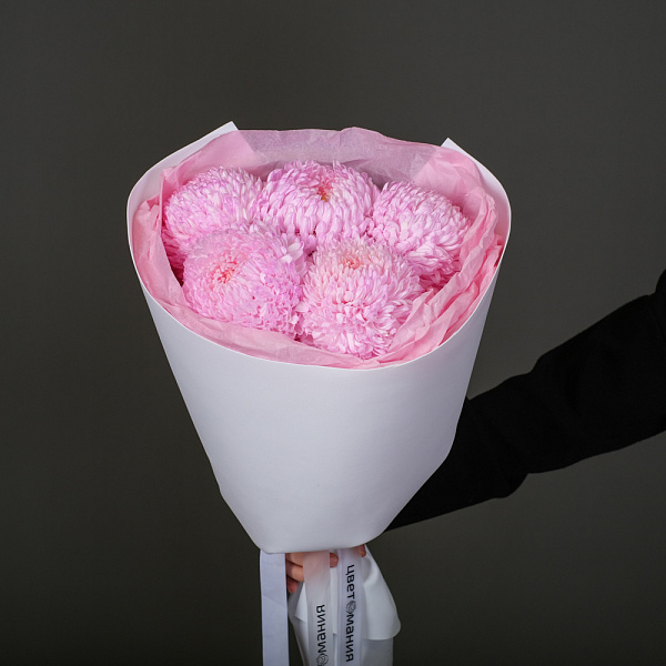 Купить Букет из 5 розовых хризантем в  с бесплатной доставкой: цена, фото, описание