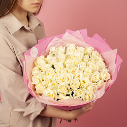 Купить Букет из 51 белой розы 40 см (Россия) в Санкт-Петербурге с бесплатной доставкой: цена, фото, описание