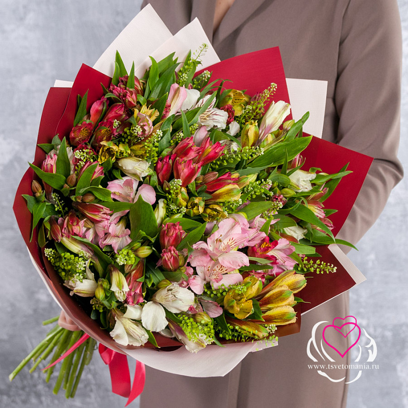 Букет из 25 альстромерий с тиласпией