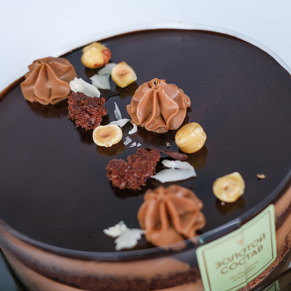 Купить Торт «ПРАЛИНЕ». Золотой состав в  с бесплатной доставкой: цена, фото, описание