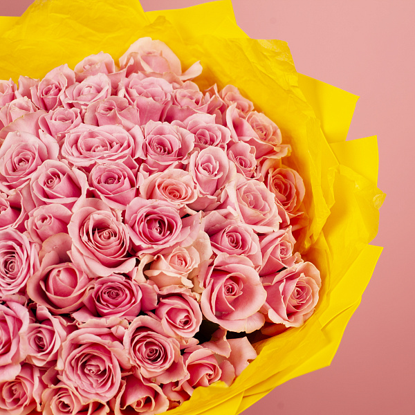 Купить Букет из 51 розовой розы 50 см (Россия) в  с бесплатной доставкой: цена, фото, описание