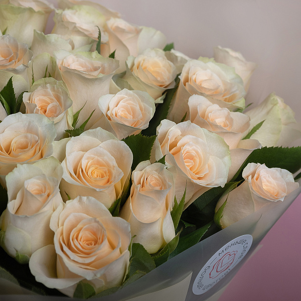 Купить Букет «35 кремовых роз Кения» в  с бесплатной доставкой: цена, фото, описание