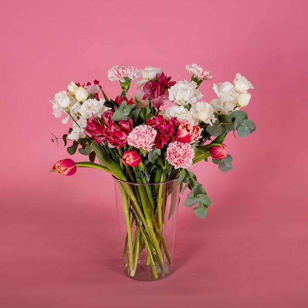 Купить Цветочная подписка на месяц в  с бесплатной доставкой: цена, фото, описание