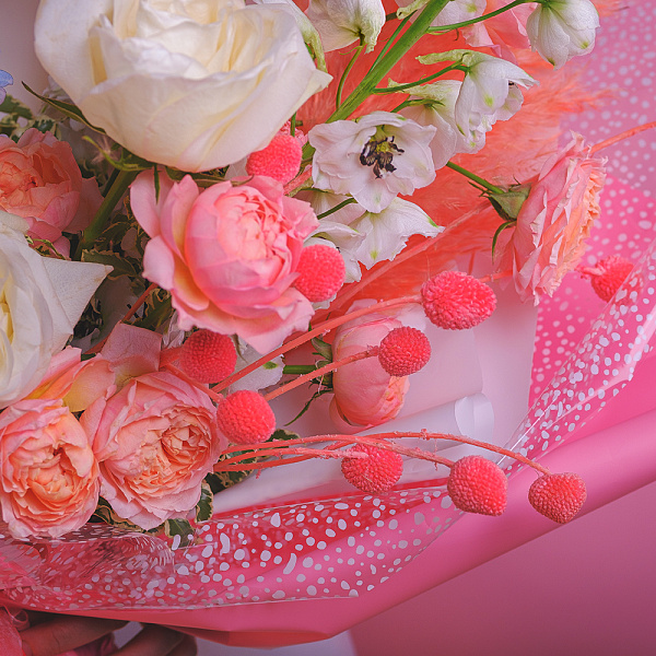 Купить Букет «Барби в облаках» (M) в  с бесплатной доставкой: цена, фото, описание