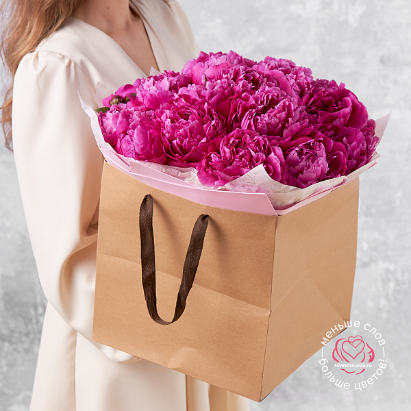 Купить Букет из 25 розовых пионов (Стандарт) в  с бесплатной доставкой: цена, фото, описание