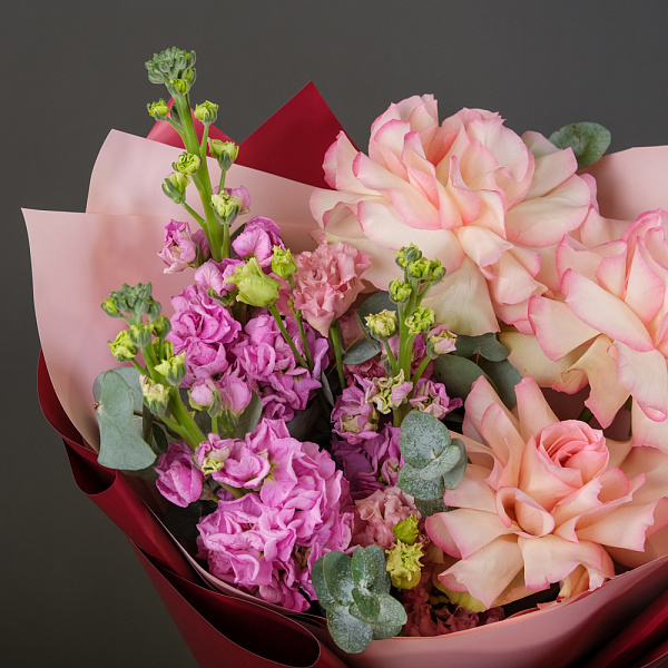 Купить Букет «Розовый сад» в  с бесплатной доставкой: цена, фото, описание