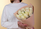Купить Букет из 15 белых роз 40-50 см  (Эквадор) в  с бесплатной доставкой: цена, фото, описание