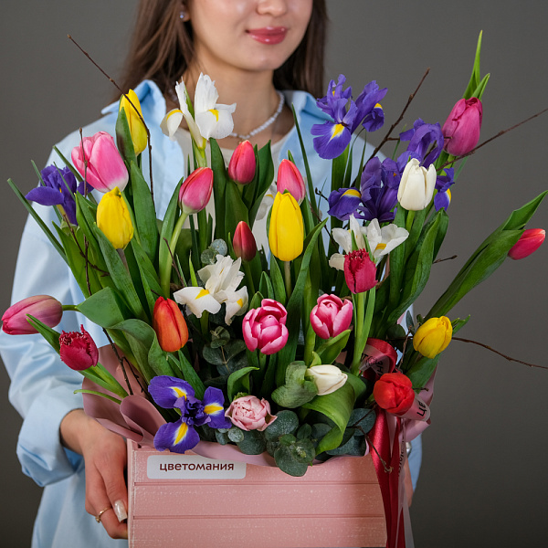 Купить Композиция в ящике «Весенний микс» в  с бесплатной доставкой: цена, фото, описание