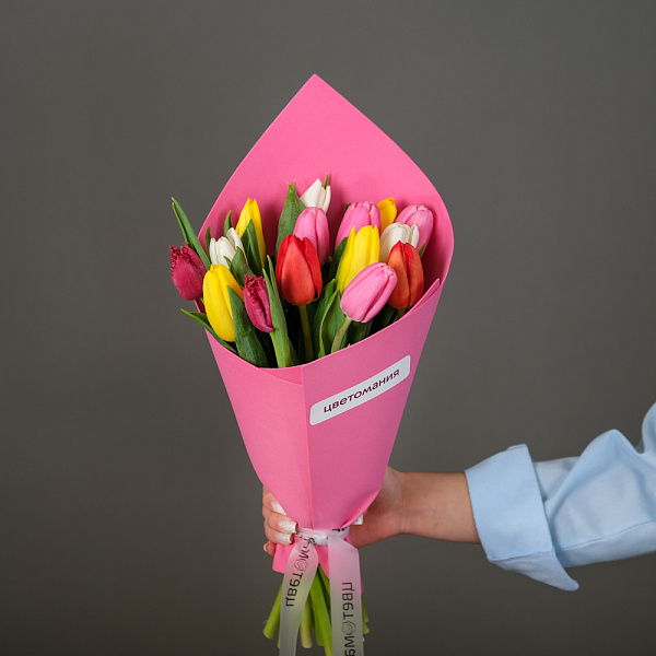 Купить Букет из 15 тюльпанов микс в упаковке в  с бесплатной доставкой: цена, фото, описание