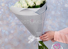 Купить Букет из 25 белых роз 60 см (Россия) в Санкт-Петербурге с бесплатной доставкой: цена, фото, описание