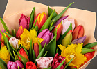 Купить Букет из 25 тюльпанов микс в  с бесплатной доставкой: цена, фото, описание