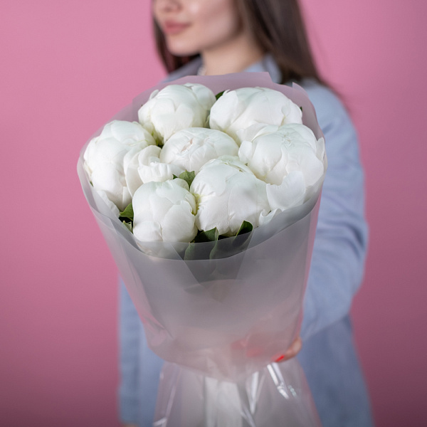 Купить Букет из 7 белых пионов (Премиум) в  с бесплатной доставкой: цена, фото, описание