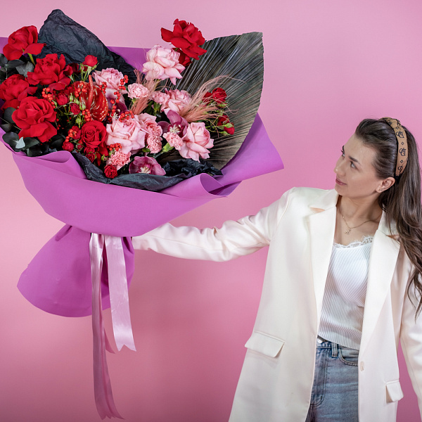 Купить Букет «Эмоции любви» в  с бесплатной доставкой: цена, фото, описание