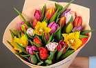 Купить Букет из 25 тюльпанов микс в  с бесплатной доставкой: цена, фото, описание