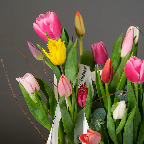 Купить Композиция в ящике «Весенняя свежесть» в  с бесплатной доставкой: цена, фото, описание