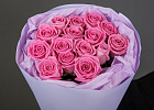 Купить Букет из 15 розовых роз 60 см (Россия) в упаковке в  с бесплатной доставкой: цена, фото, описание