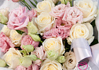 Купить Букет из 9 белых роз и эустом в Санкт-Петербурге с бесплатной доставкой: цена, фото, описание