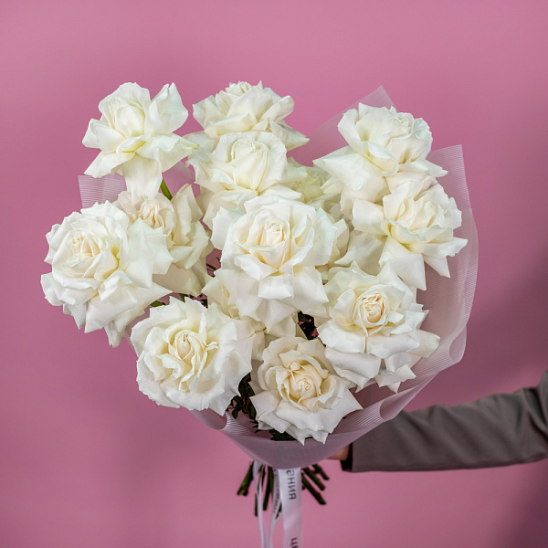 Купить Букет из 15 белых французских роз в  с бесплатной доставкой: цена, фото, описание