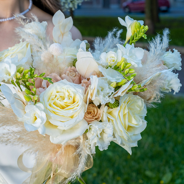 Купить Свадебный букет в стиле Бохо "Шик" в  с бесплатной доставкой: цена, фото, описание